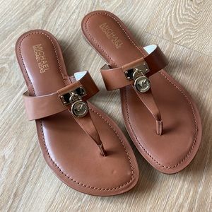 michael kors leather logo pendant sandal